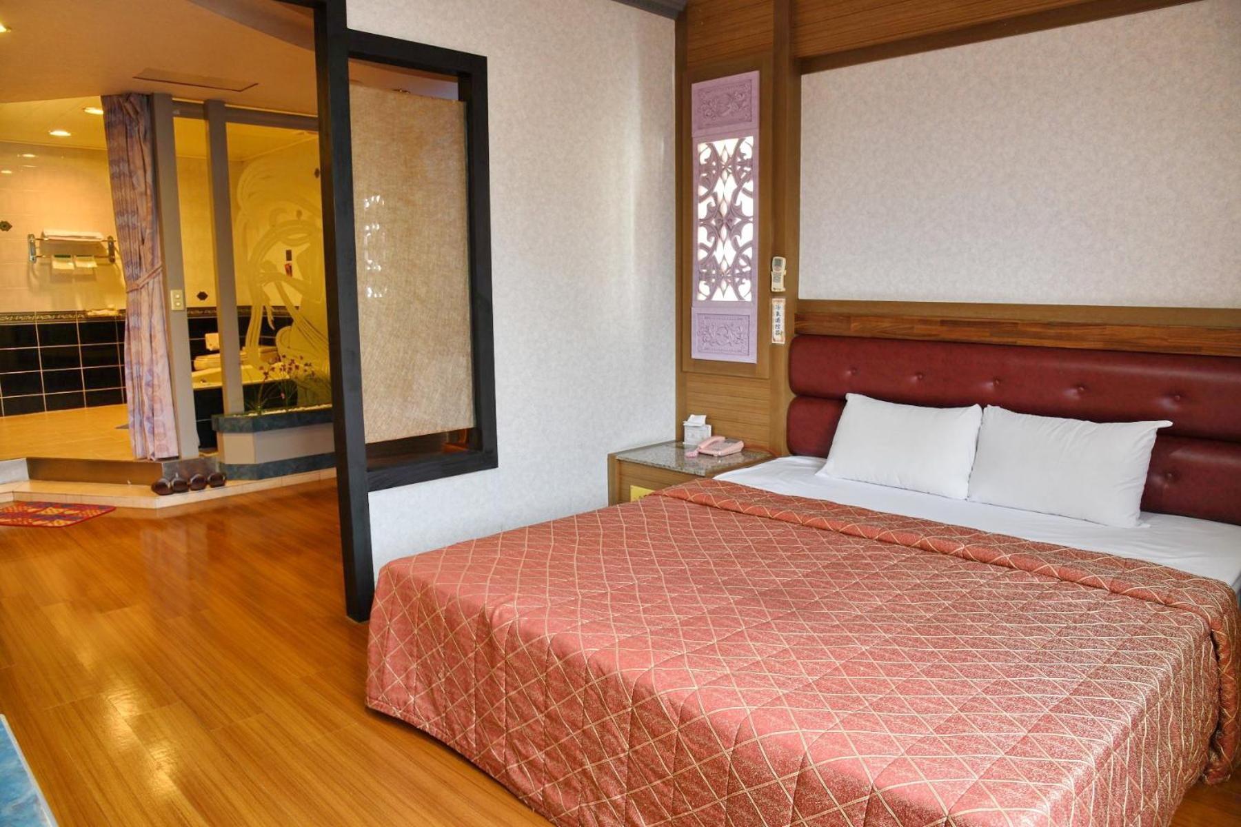Love Boat Motel 潮州鎮 エクステリア 写真