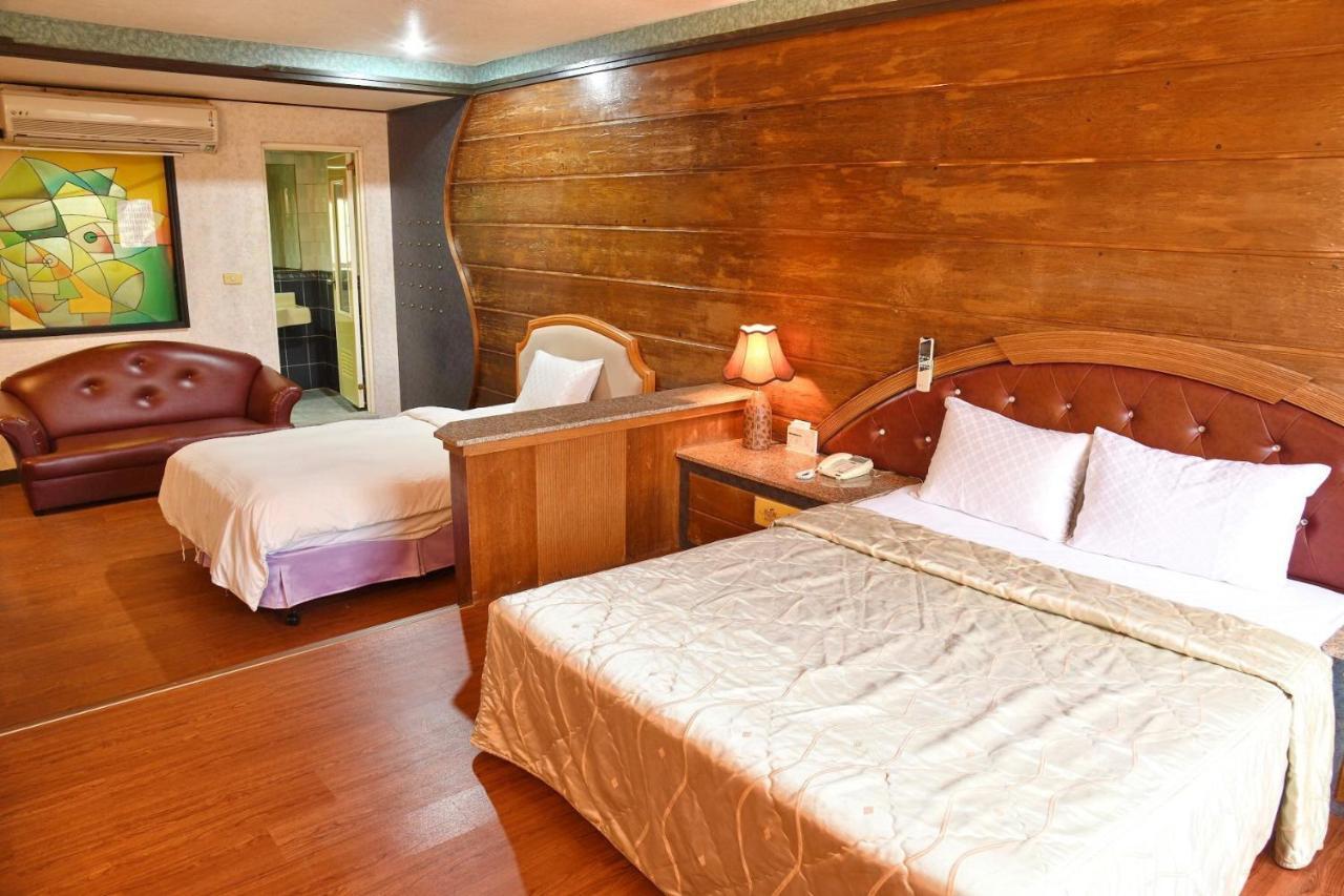 Love Boat Motel 潮州鎮 エクステリア 写真