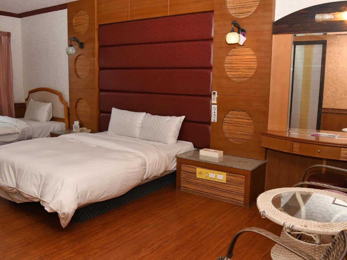 Love Boat Motel 潮州鎮 エクステリア 写真