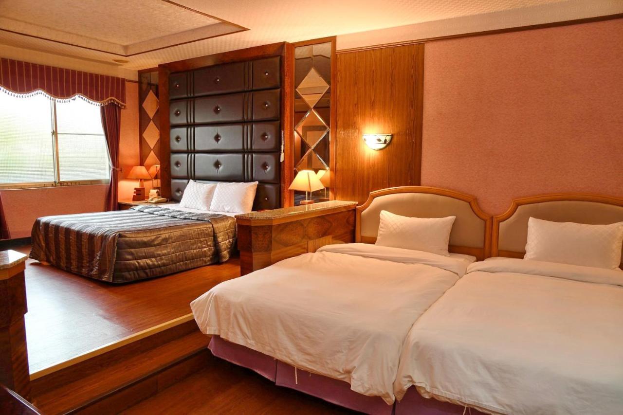 Love Boat Motel 潮州鎮 エクステリア 写真